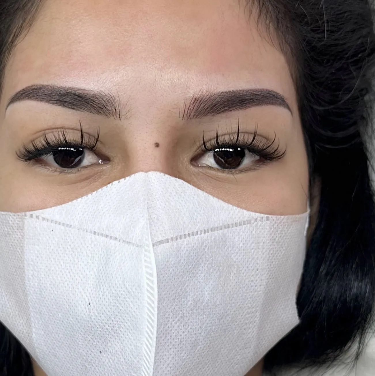 microblading eyebrows